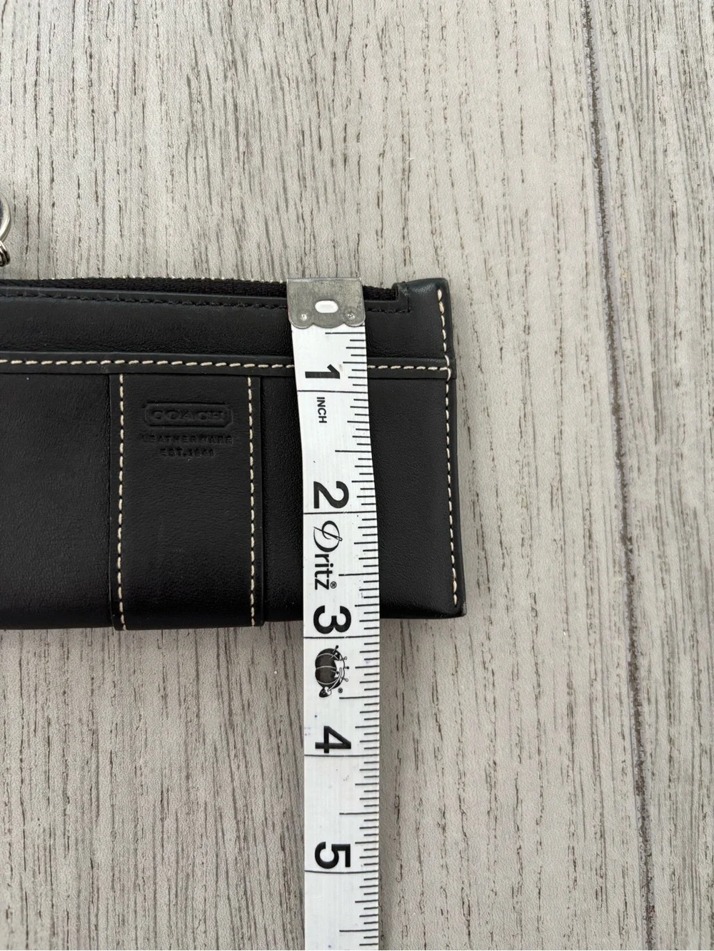 Coach coin purse in black leather with key ring. EUC. - Picture 11 of 11
